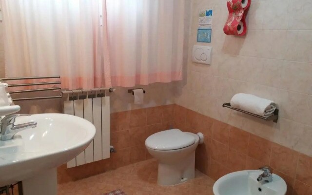 Venice Airport Room