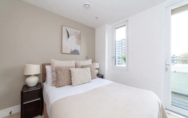 3 Bed Flat by Limehouse Basin