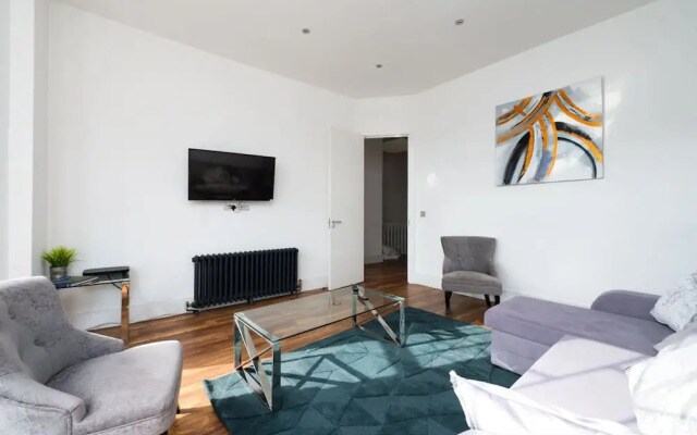 Gorgeous London Flat - Newly Furnished Mhb350