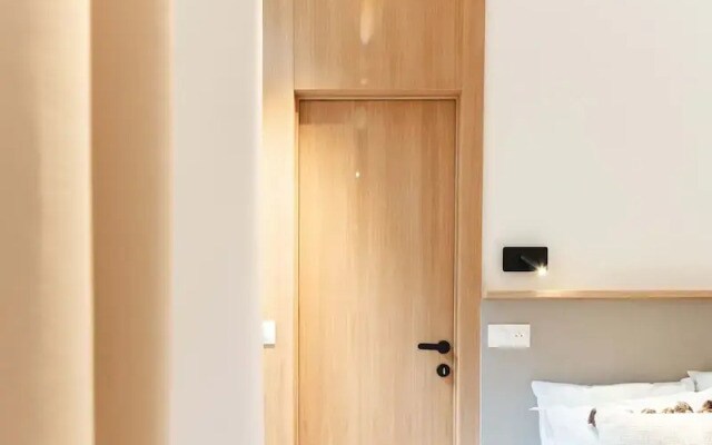 AC Apartment With Terrace in the Center of Paris