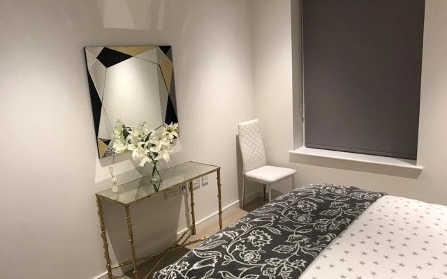 Kew Bridge Apartments