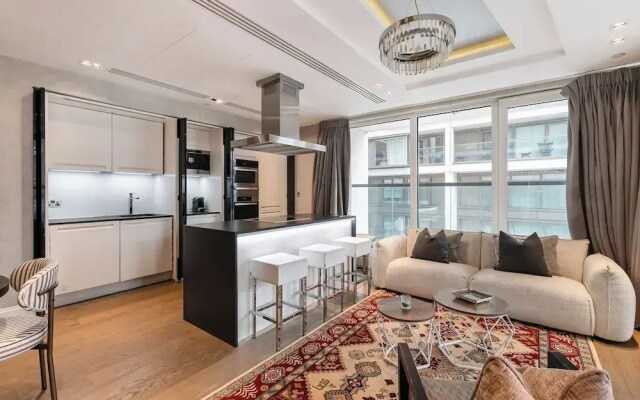 Luxury Kensington Home - Concierge Elevator AC