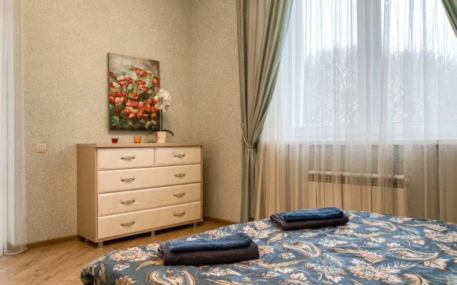 UT Тихомирного 19