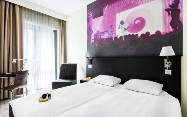 Отель Comfort LT - Rock 'n' Roll Vilnius