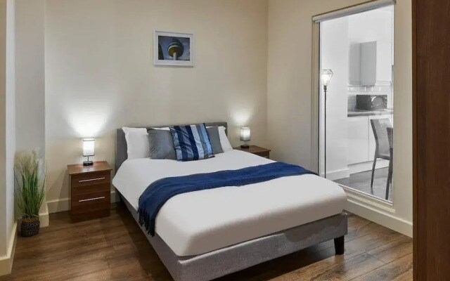 Host Stay Three Graces Getaway