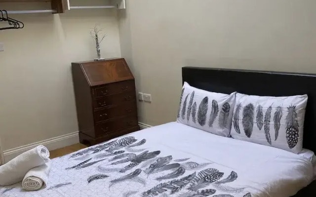 Spacious 3-bed Apartment in Central London