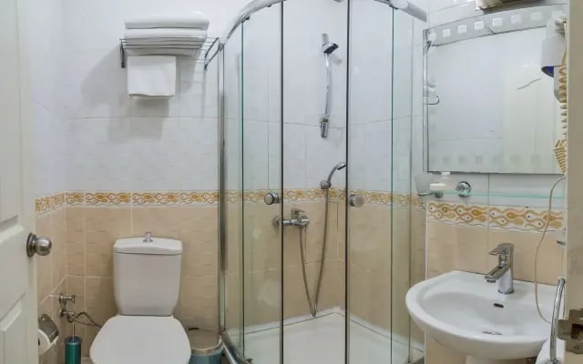 May Hotel