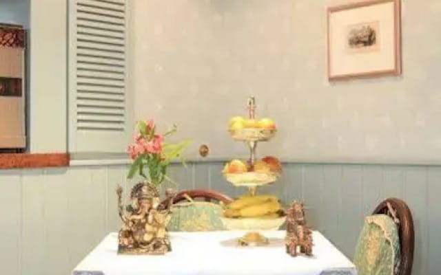 Lincoln House Hotel - Guest Accommodation