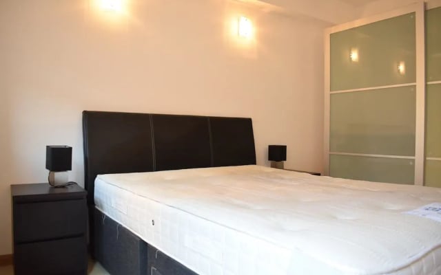 London Modern Apartment