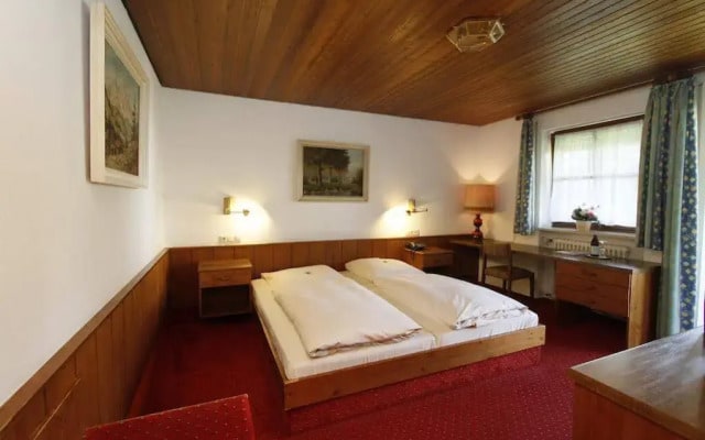 Hotel Neumayr