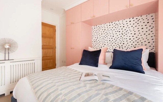 The Fulham Retreat - Bright & Spacious 2BDR with Balcony