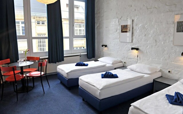 Hotel Transit