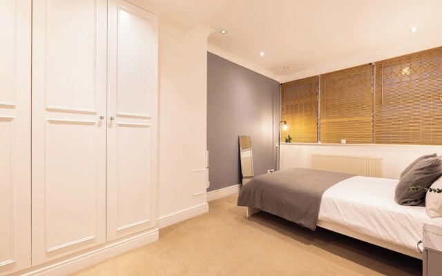 Charming City Retreat in Central London