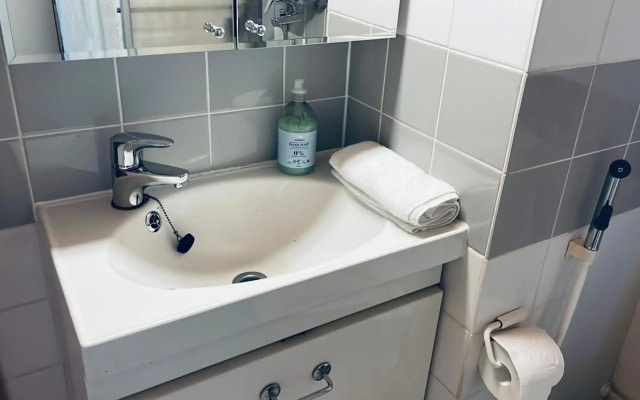 Ruoholahti Business Apartment