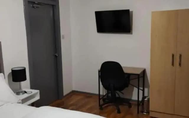 OYO The Silver City Hotel