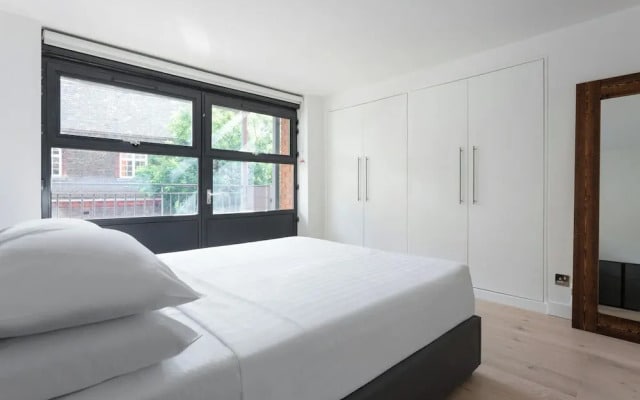 Britton Street III by Onefinestay