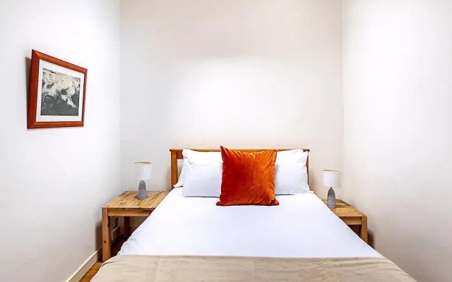 Farringdon Leo Loft