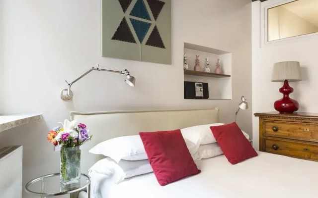 AP01 VIA GIULIA Rome Accommodation
