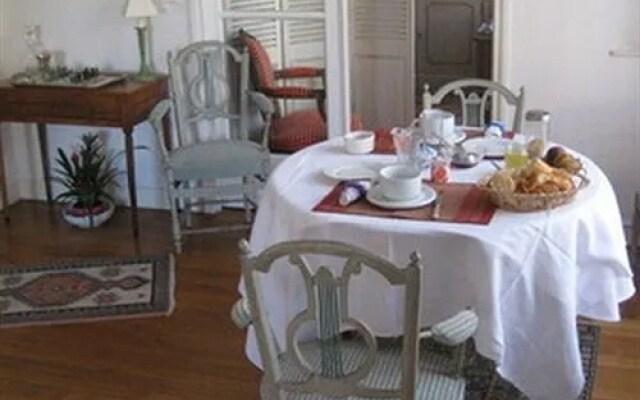 Bed And Breakfast Laos