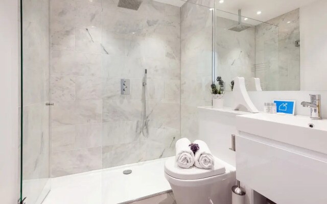 The Lillie Road Residence