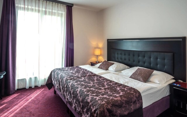 EA Embassy Prague Hotel