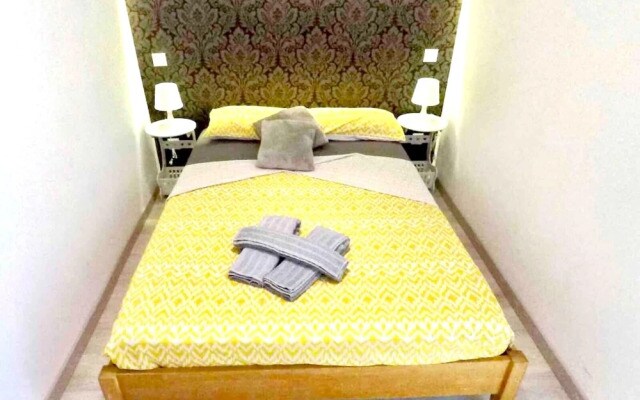 Apartment with One Bedroom in Madrid, with Wifi