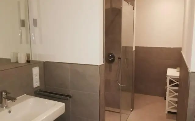 exklusives Studioapartment - in traumhafter Lage direkt am Halensee