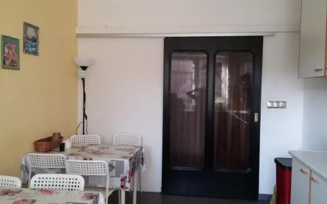 Mira Rent House