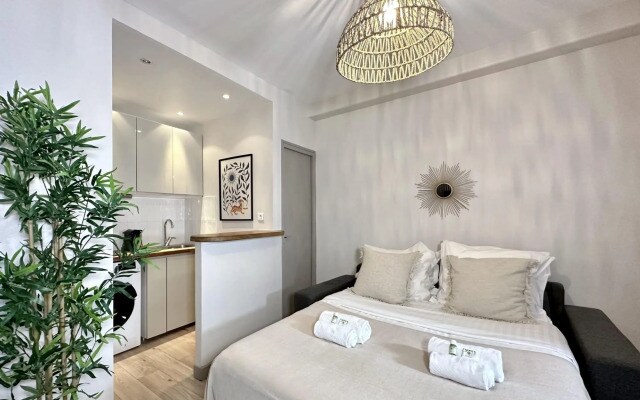 B 2067- Tour Eiffel - Appartement Cosy