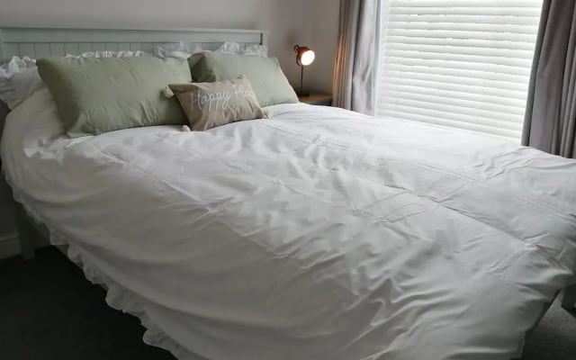 2-bed Flat in Hamilton Square