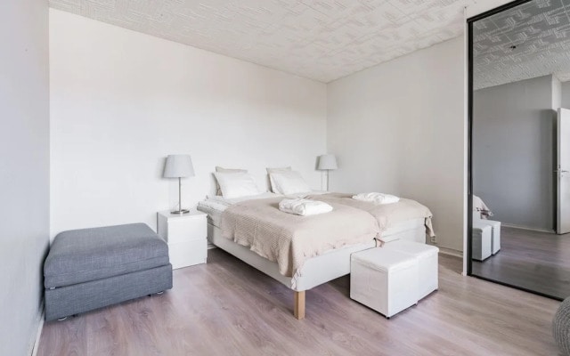 Local Nordic Apartments - Harp Seal