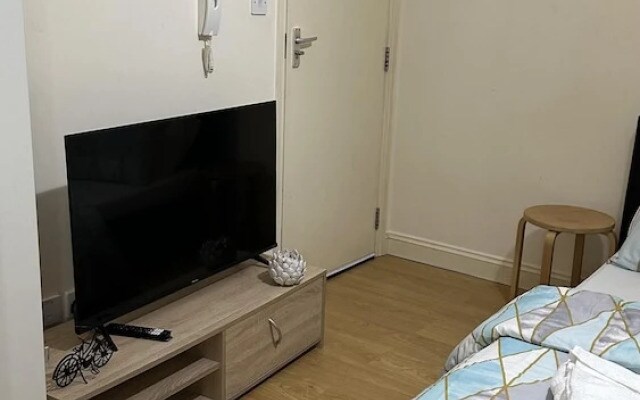 Charming 1-bed Studio in London