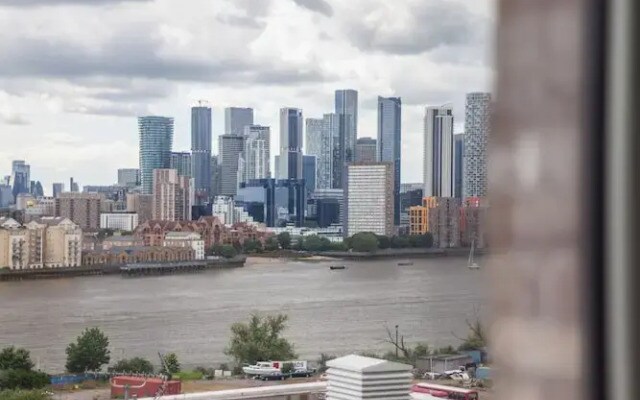Modern 1bed with Panoramic View London