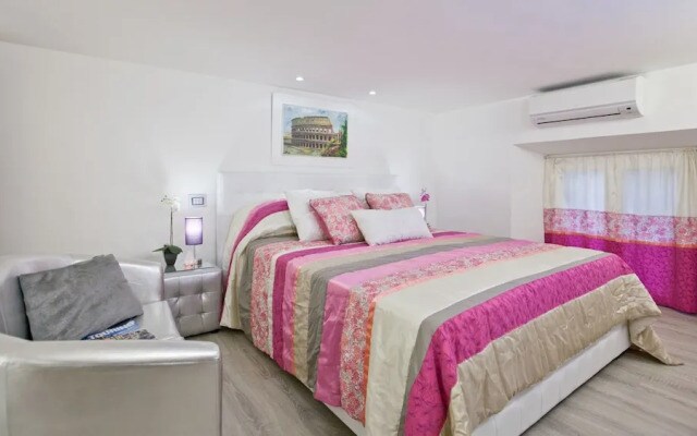 Rental In Rome Colour Colosseum Loft