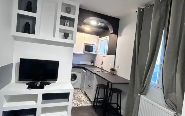 La maison de Paris Est Calme et Moderne