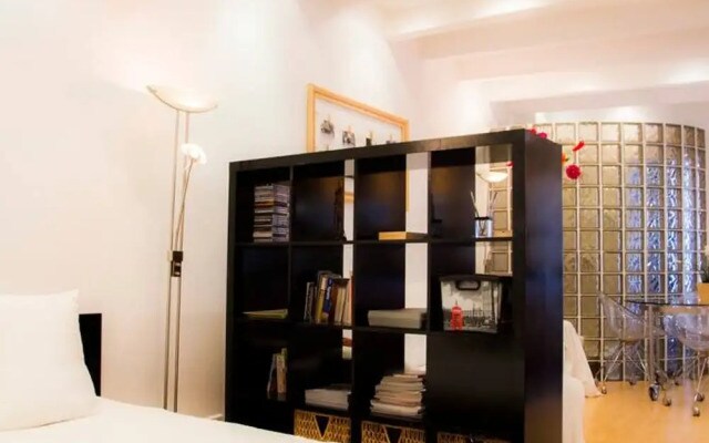 Super Studio IN THE Heart OF Trendy Gracia By Myrentalhost