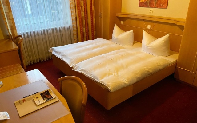 Hotel Garni Nuernberger Trichter