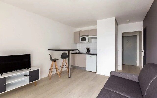 Charming Studio at the Entrance of Paris