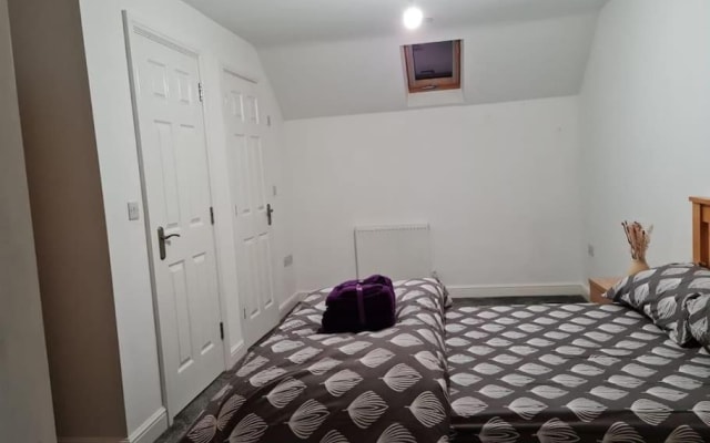 Impeccable 4-bed House Near Manchester City Centre