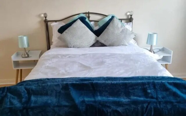Captivating 2-bed Apartment in Belvedere