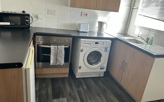 Sleeps8-familyfriendly-freeparking-10mtoetihad