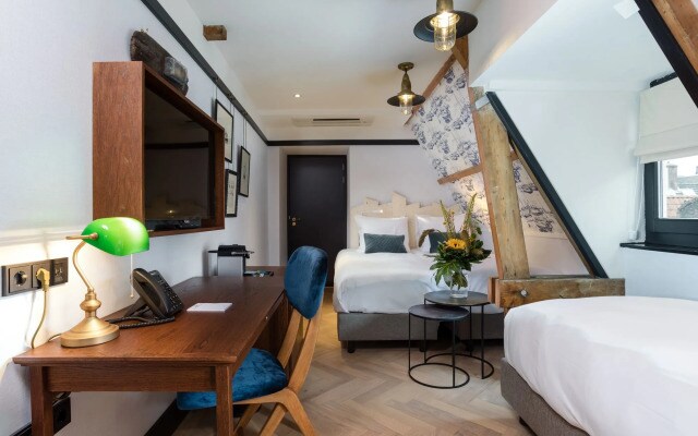 The Hendrick's Hotel