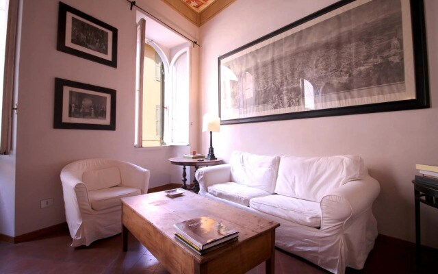 Via Giulia Wonderful Apartment