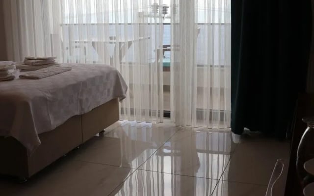 The Lavington Hotel