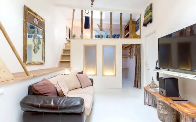 House with 3 Bedrooms in Clichy, with Wifi