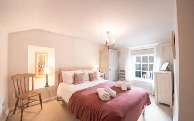 Host Stay White House