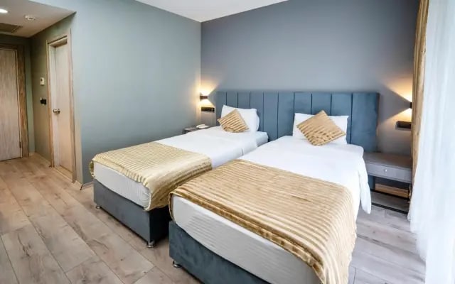 Orya Hotel