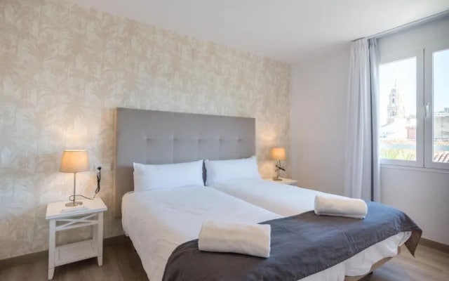 Urbe10 Premium Atarazanas 4 Bedrooms Apartment