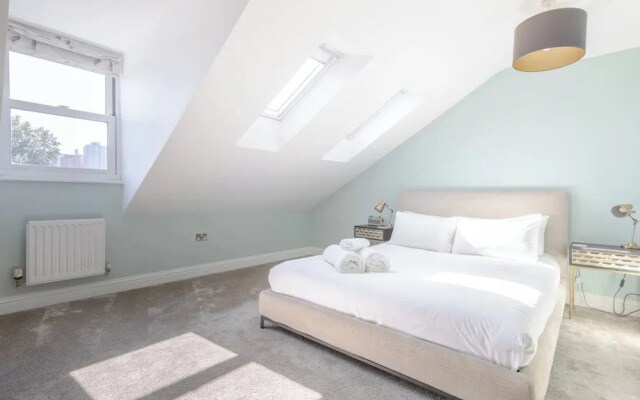 Beautiful & Modern 3BD House- Kennington!
