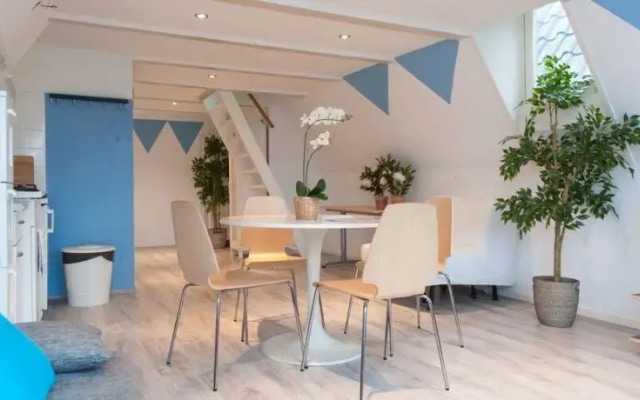 Lounge Lofts